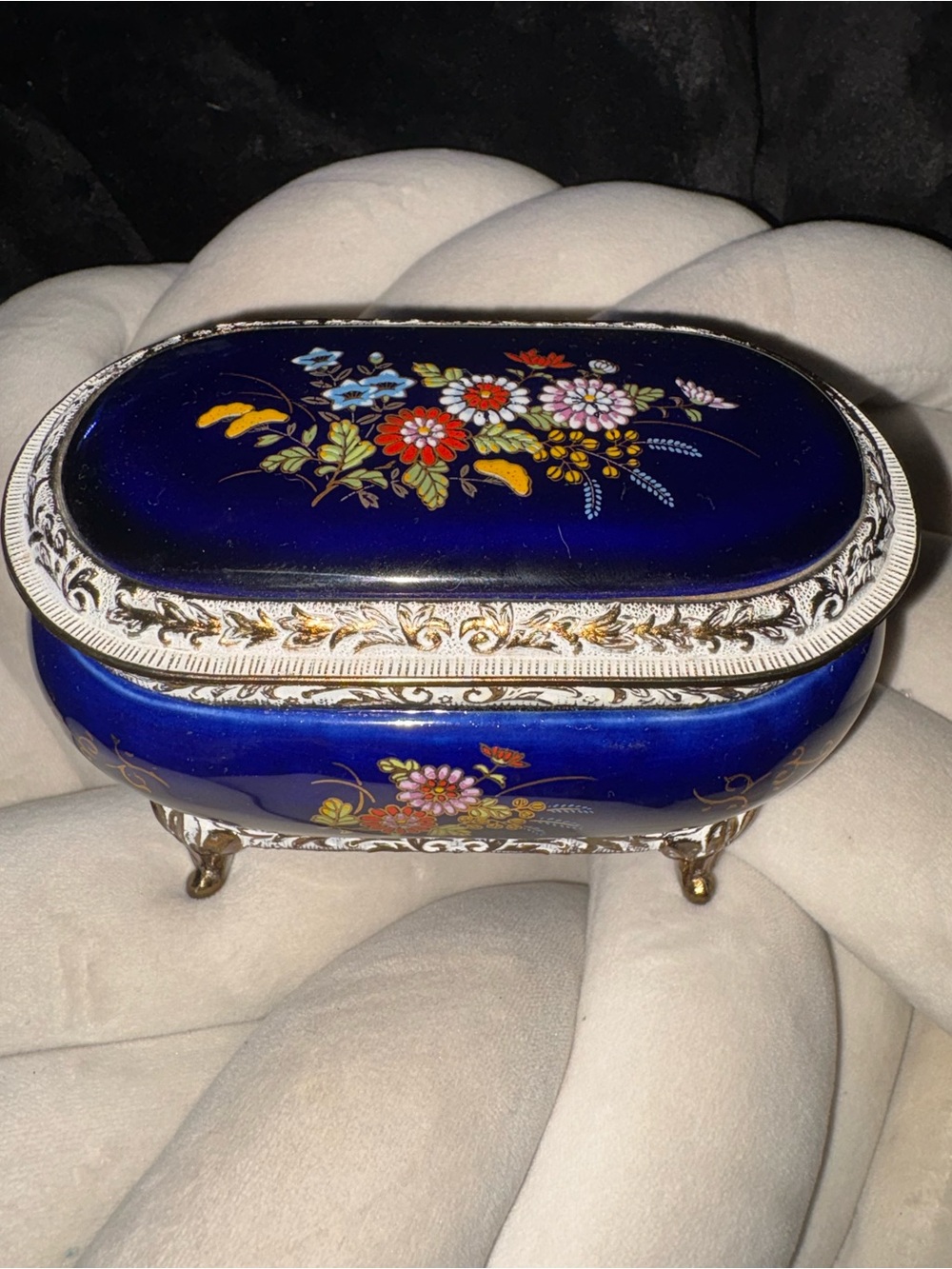 Vintage Sankyo Musical Vanity/Dresser Box